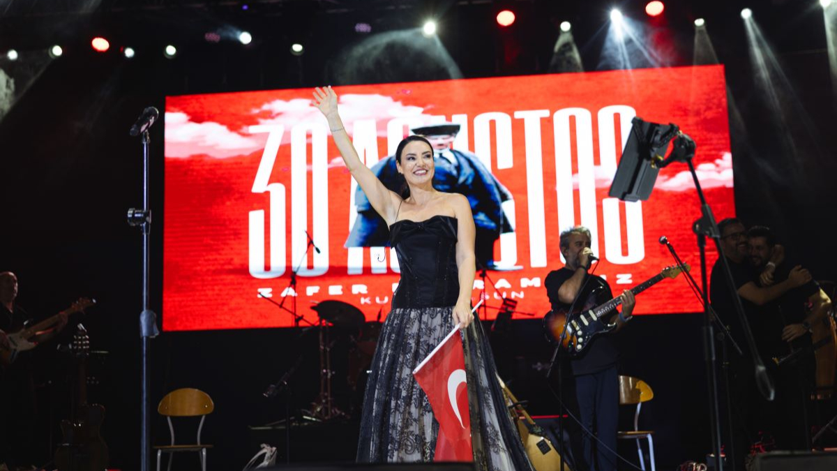 Balçovalılar Sevcan Orhan’la coştu