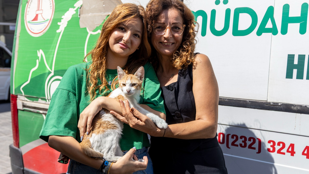 Kazadan kurtuldu, sevgiyle hayata tutundu