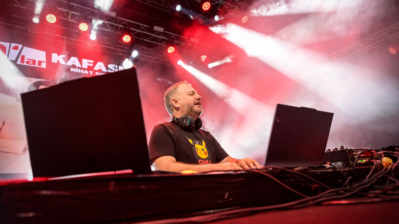 İEF’de 90’lar gecesi