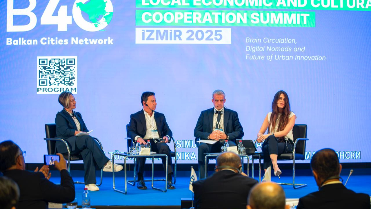 B40 Zirvesi, panellerle devam ediyor