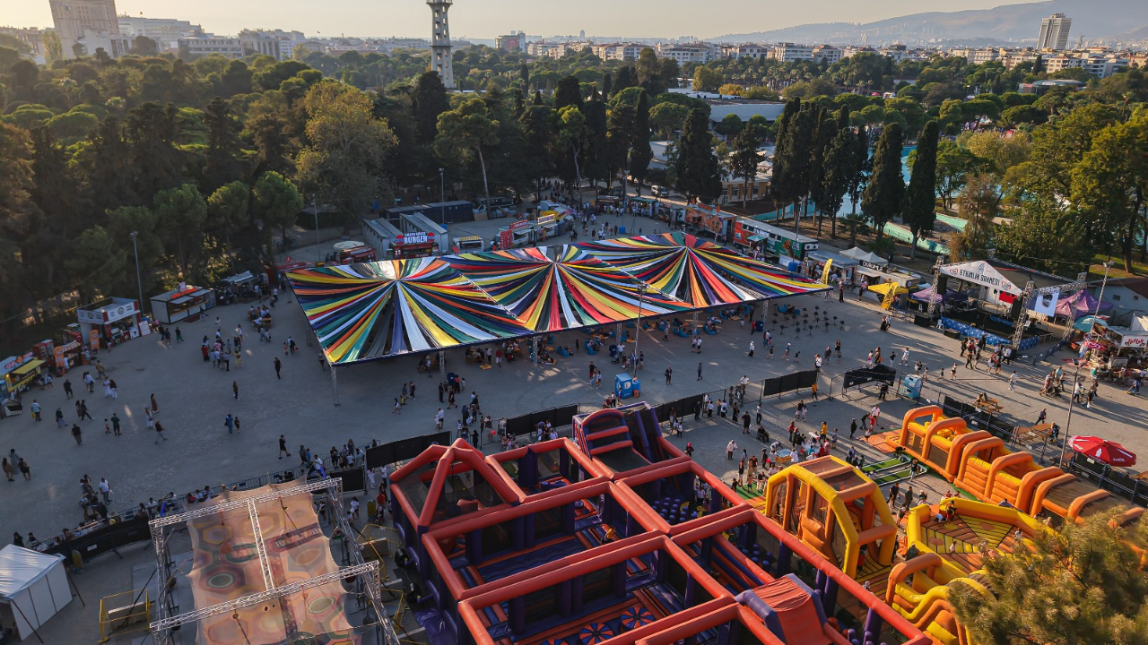 Çocuklar fuarda çok mutlu