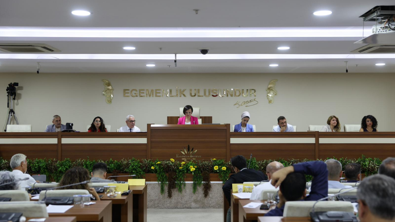 Karabağlar Meclisinde Gündem: Sosyal Yardımlar, Temizlik, Kız Öğrenci Yurdu ve Kentsel Dönüşüm