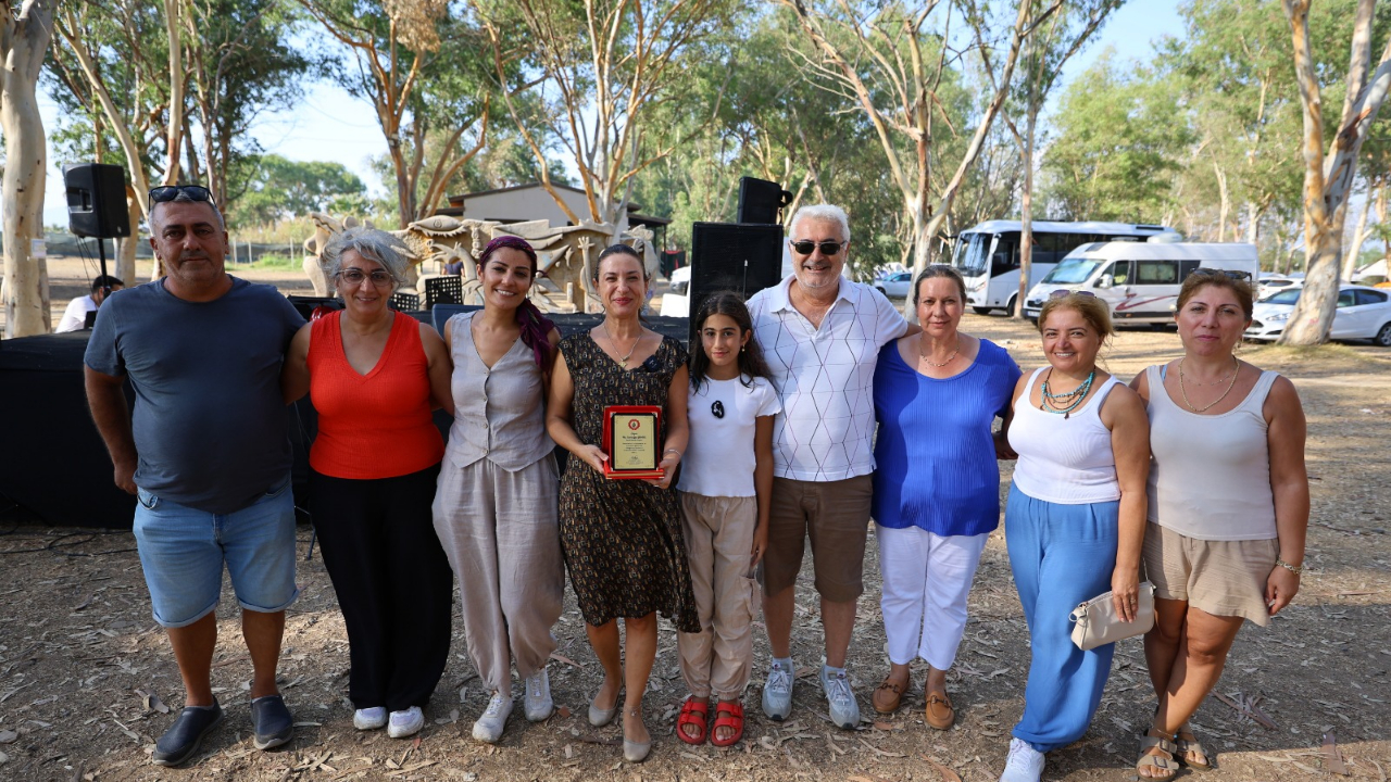 Başkan Sengel kadın ve gençlik kampında konuştu: “Dönen dönsün, ben dönmezem”