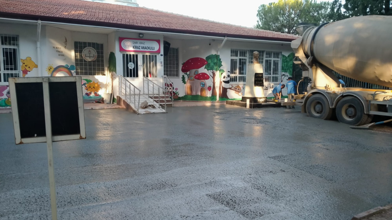 Büyükşehir, yeni dönem öncesi okulları yeniledi