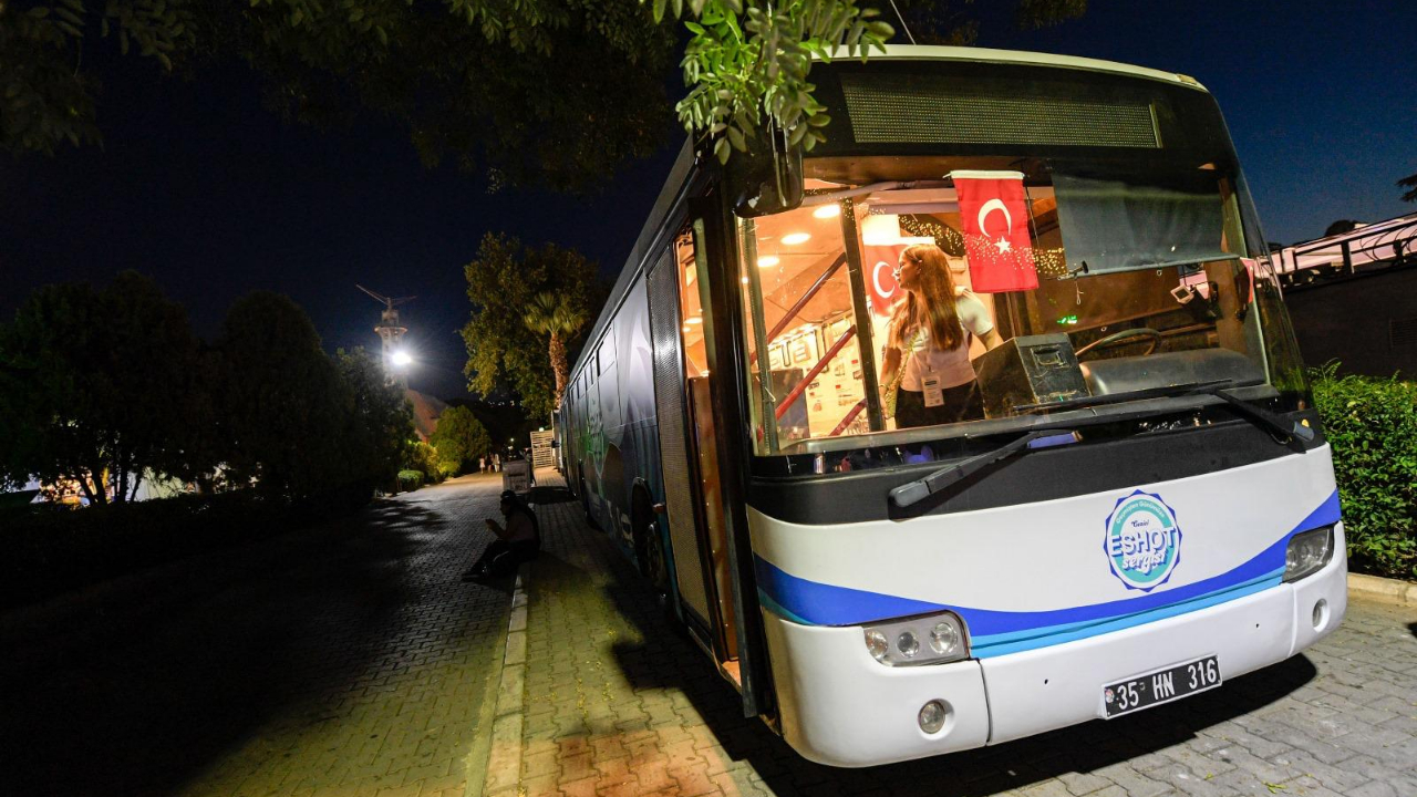 Belediye Sokağı’nda eğlenceli ve nostaljik yolculuk