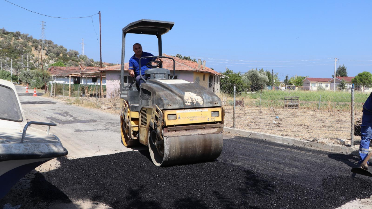 İZBETON’un asfalt çalışmaları tam gaz