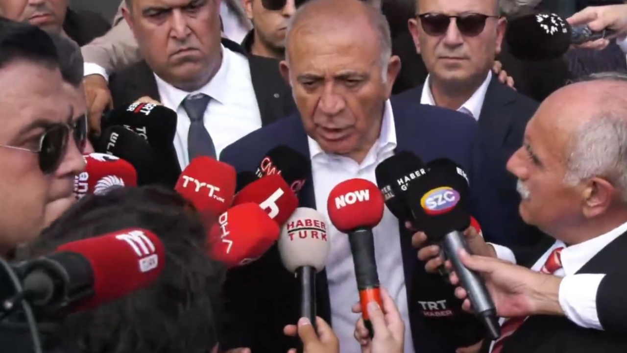 CHP’ye kayyum darbesi: Polis ablukası dünya basınında!