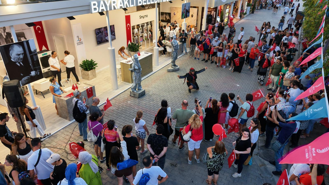 Bayraklı Belediyesinden İzmir Fuarı’na muhteşem final