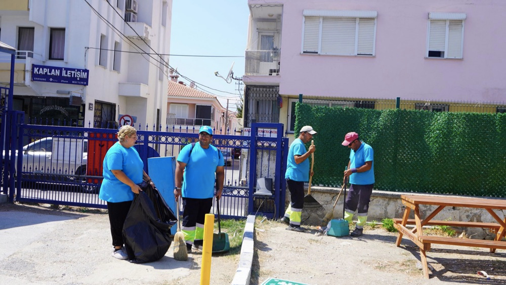 Çeşme Belediyesi’nden Yeni Eğitim-Öğretim Yılı Öncesi Büyük Temizlik