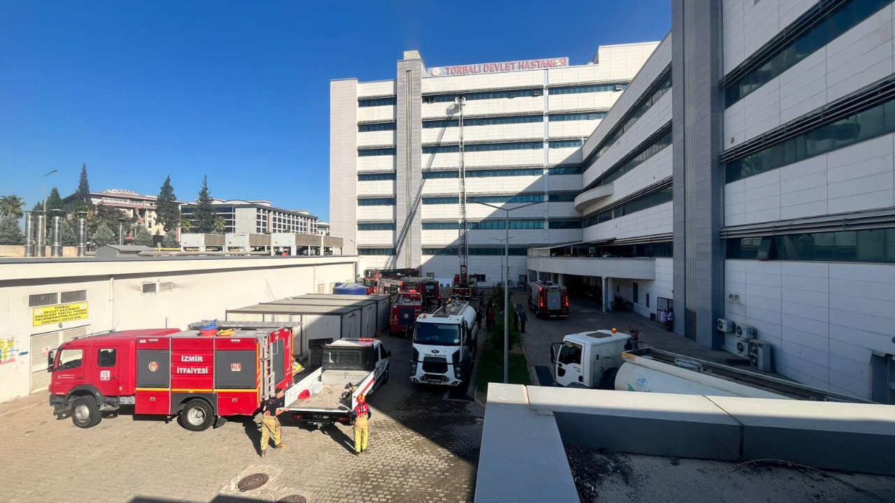 İzmir İtfaiyesi Torbalı’daki hastane yangınına müdahale etti