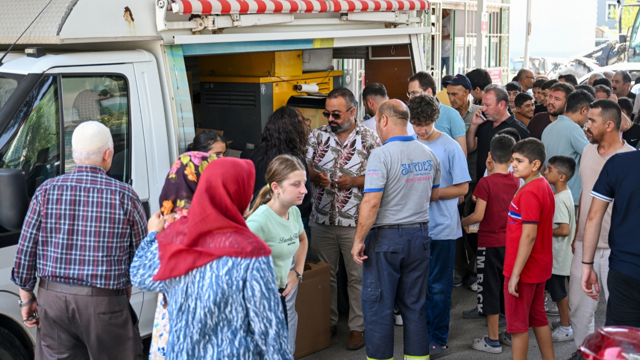 Bornova Belediyesi Şehitlerini Unutmuyor