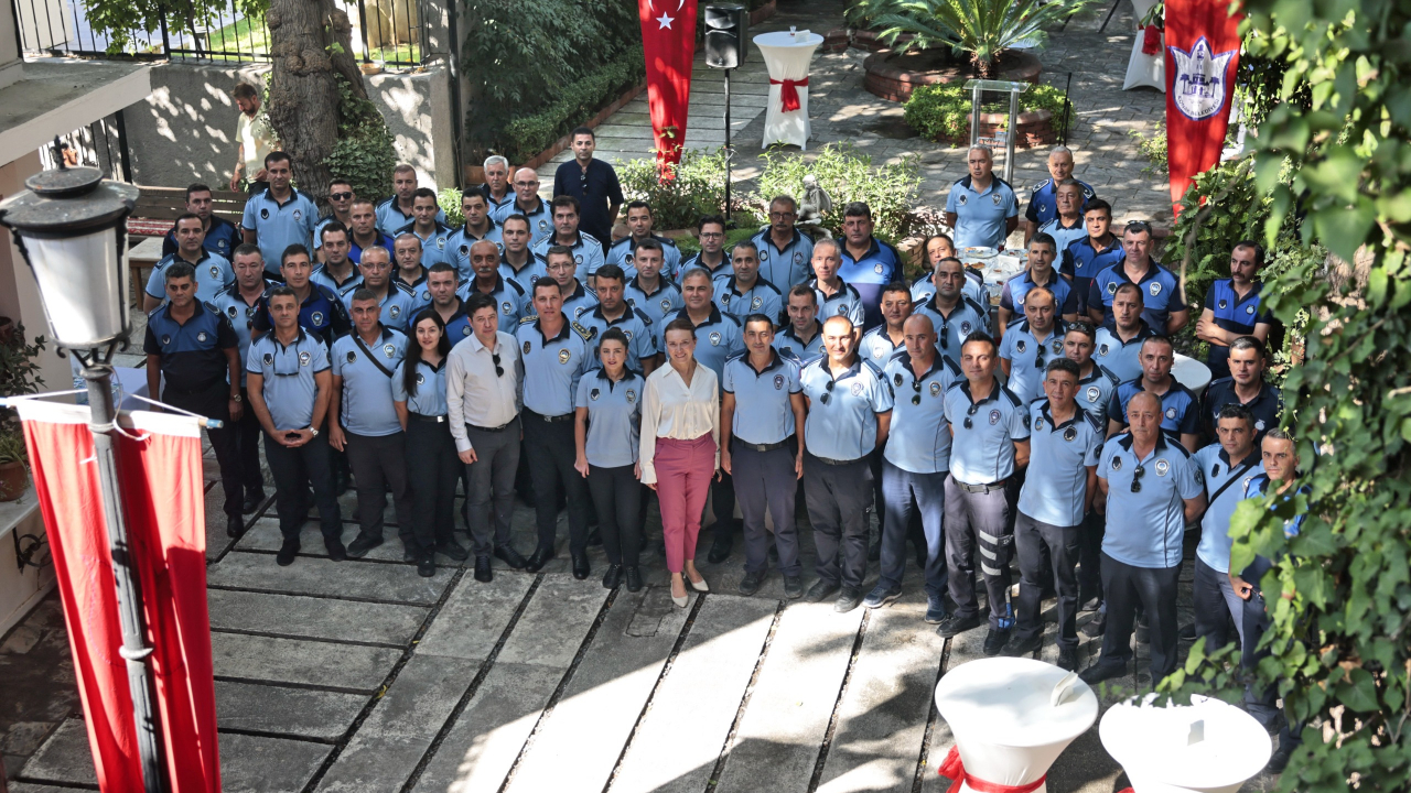 Konak’ta zabıta personeline anlamlı kutlama