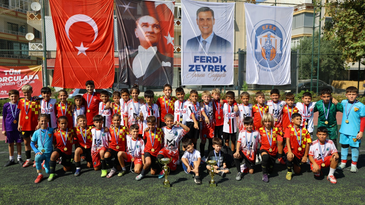 Efes Selçuk’ta Ferdi Zeyrek Futbol Müsabakaları Heyecanı