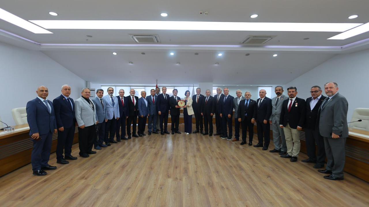 TEMAD’dan Başkan Helil Kınay’a Onursal Üyelik Beratı