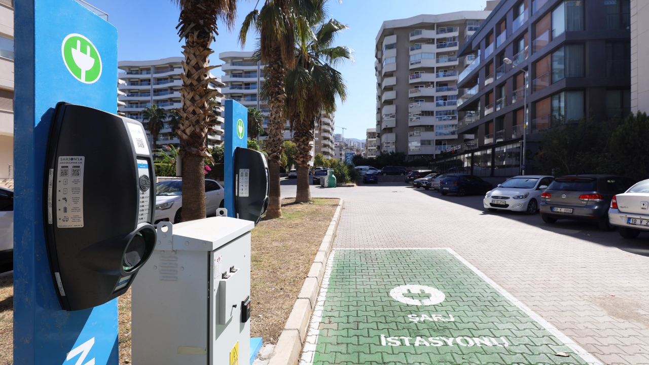 Temiz ve sessiz Narlıdere için şarj ağı büyüyor