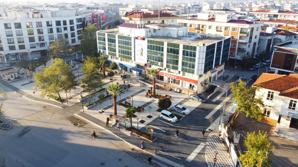 81 İlden 81 Ressam Menderes’te