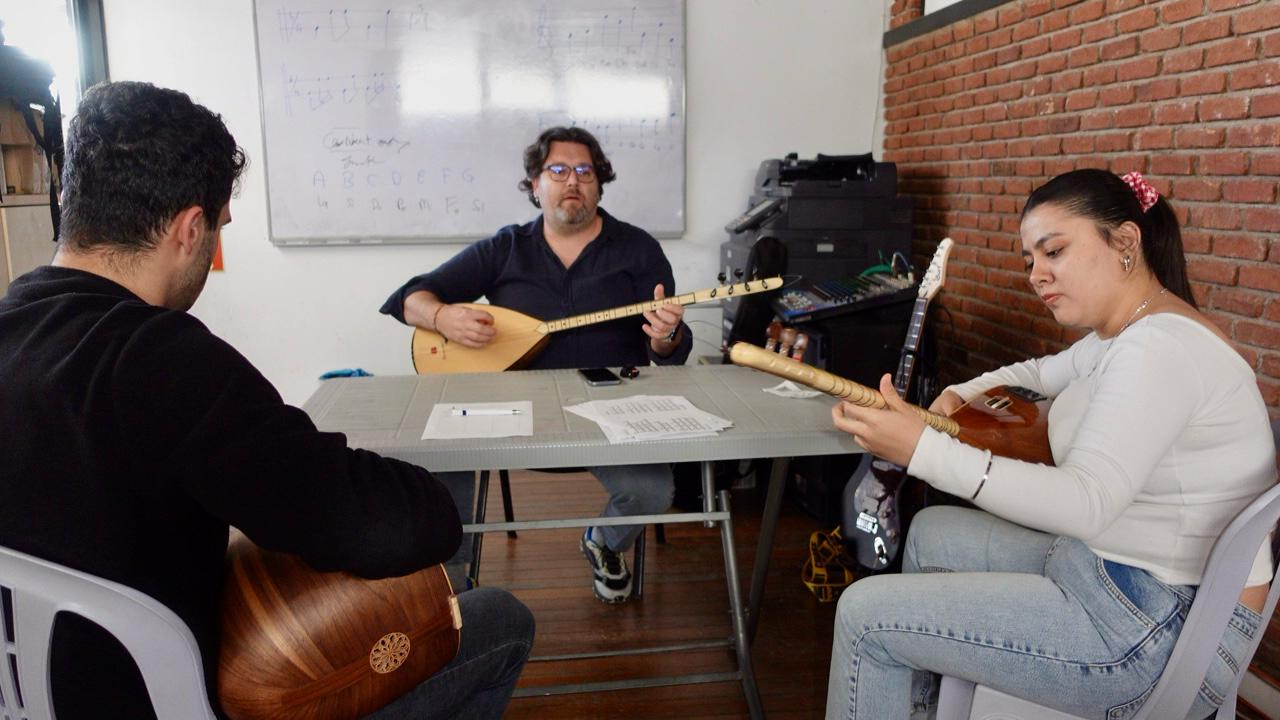 Genç İzmir&#039;in ücretsiz müzik kursları için başvurular sürüyor