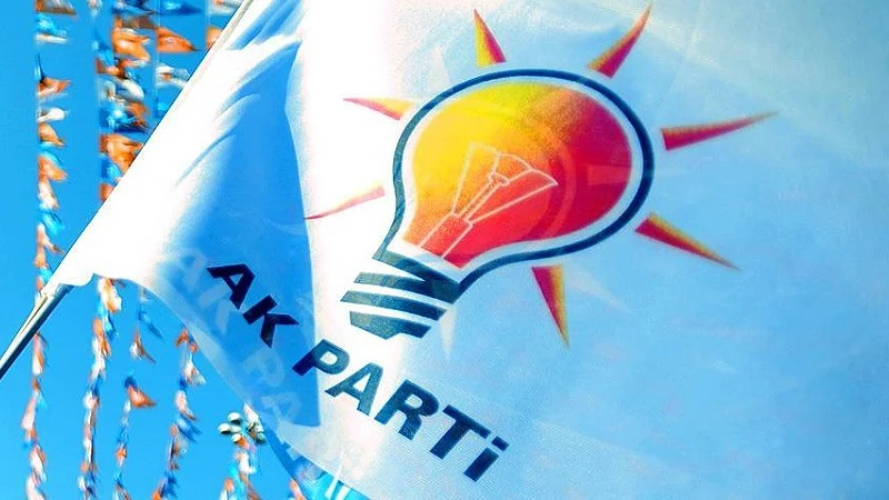 AK Parti&#039;de istifa depremi devam ediyor: Tunceli İl Başkanı istifa etti, sayı 8&#039;e çıktı
