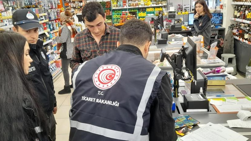 Ticaret Bakanlığı’ndan fahiş fiyat ve stokçuluğa 1,8 milyar TL ceza