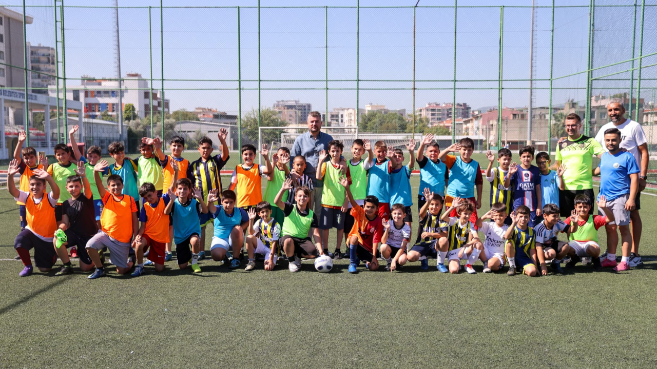 Buca Belediyesi’nden ücretsiz kick boks ve futbol kursları