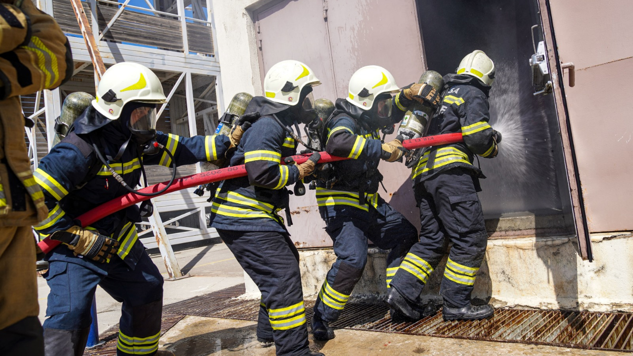 İzmir’de ateş savaşçıları öğrencilerle buluştu