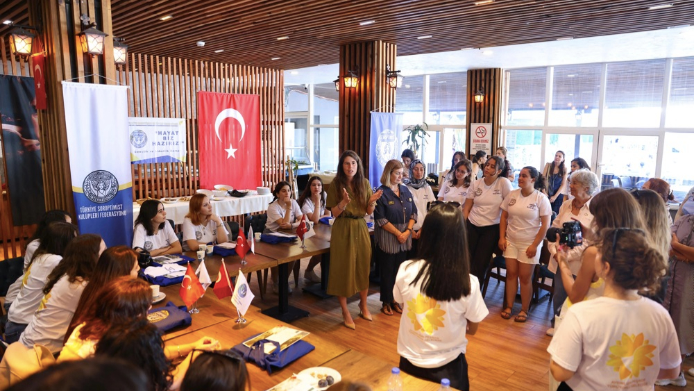 Çeşme Belediye Başkanı Lâl Denizli, TSKF Gençlik ve Liderlik Kampı ’25  açılışında genç kadınlara seslendi