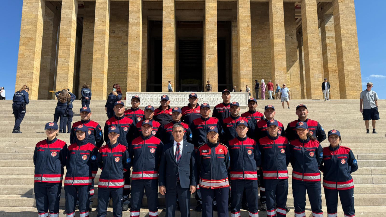 İtfaiyeciler Ata’nın huzuruna çıktı