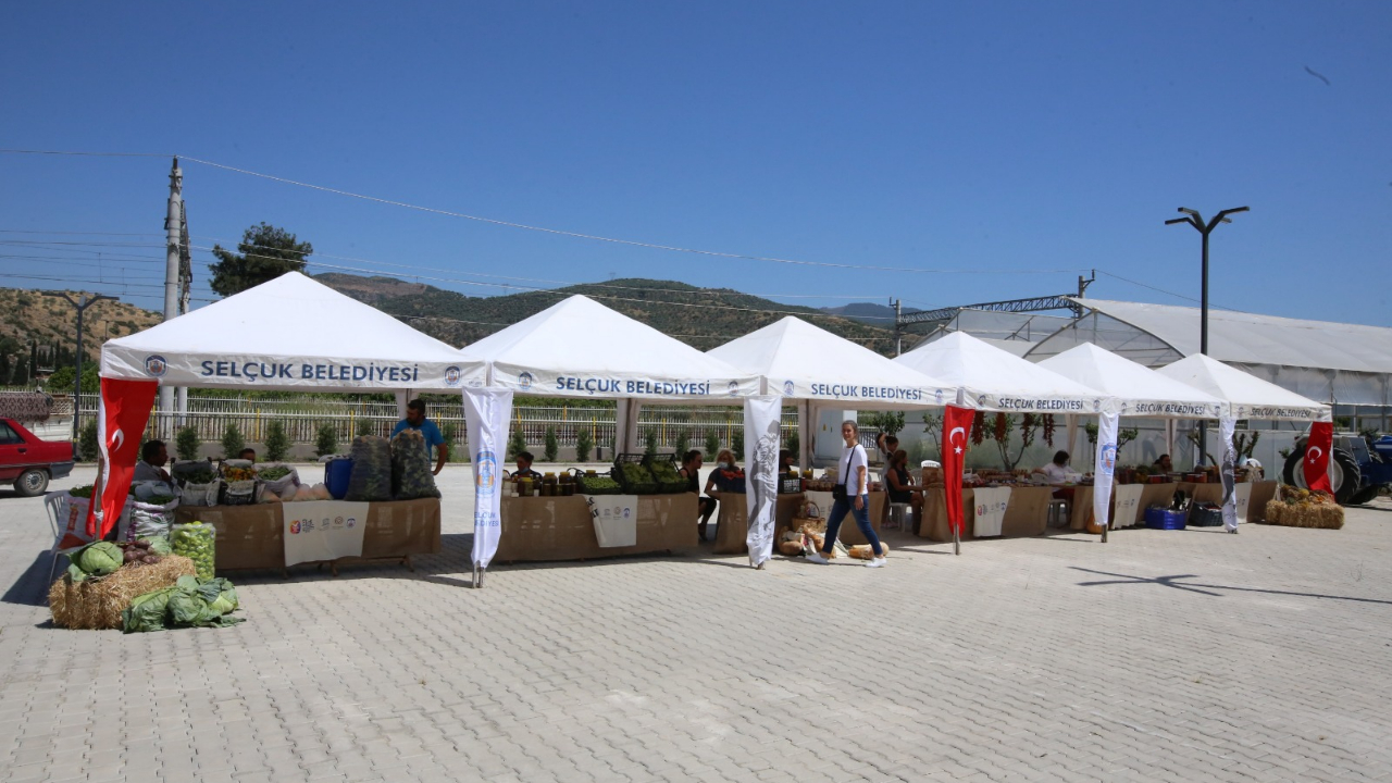 Efes Tarlası Yaşam Köyü'nde üretici pazarı kuruluyor