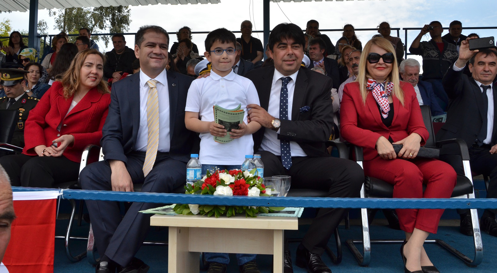 23 NİSAN COŞKUSU FOÇA’YI SARDI