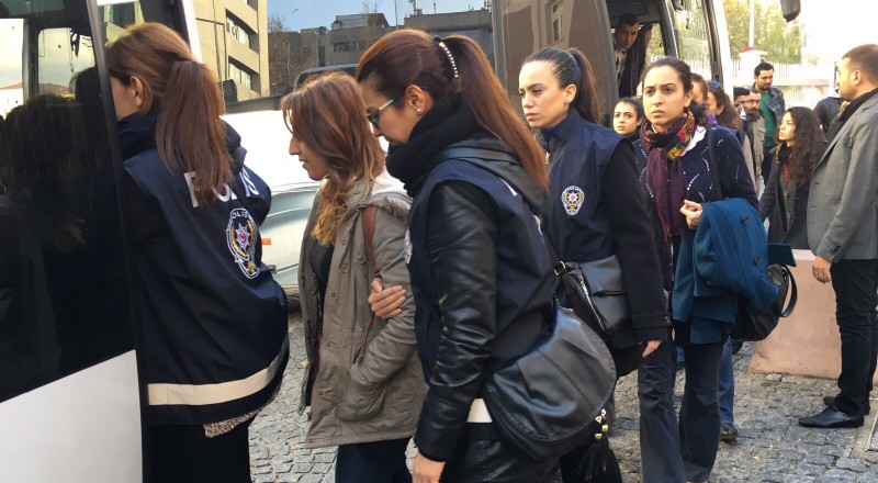 24 HDP'Lİ ADLİYEYE SEVK EDİLDİ