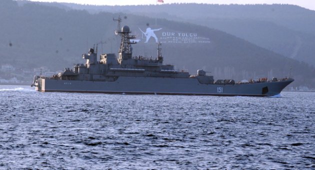 2 Rus savaş gemisi Çanakkale Boğazı’ndan geçti