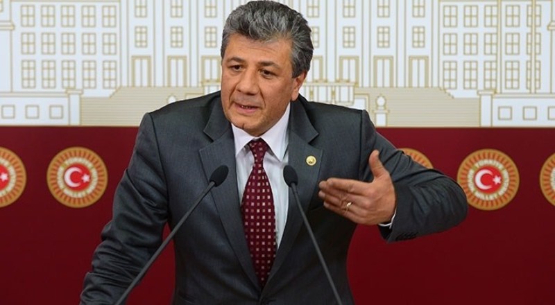 ''Cumhurbaşkanı Başbakan'ı yetersiz mi görüyor?''