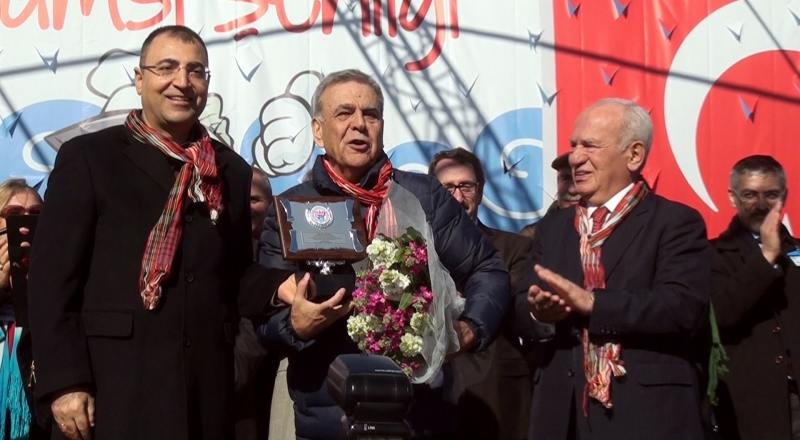 ''Ne doğduğumuz, ne doyduğumuz yeri unuturuz''