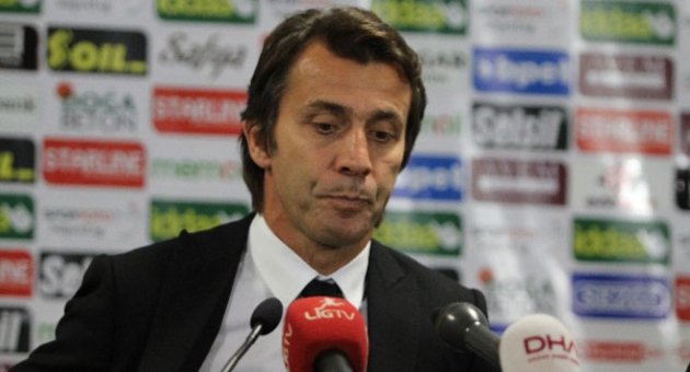 'Başkan tek başına mücadele ediyor'