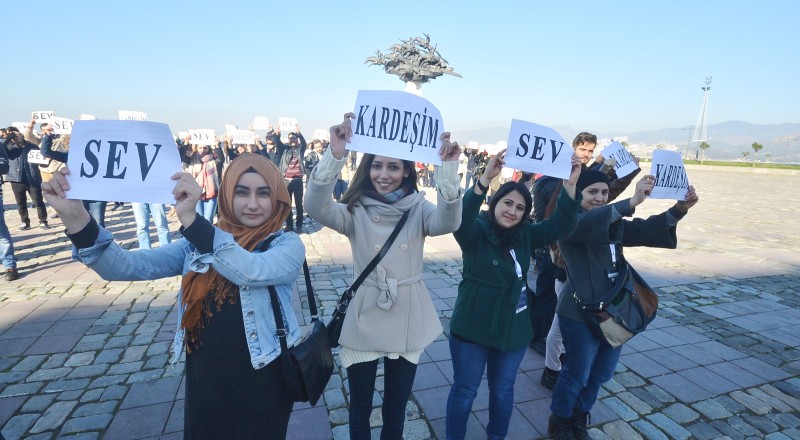 &#039;Sev kardeşim&#039;