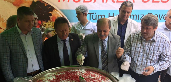 7 Bin Kişiye Aşure Dağıtıldı