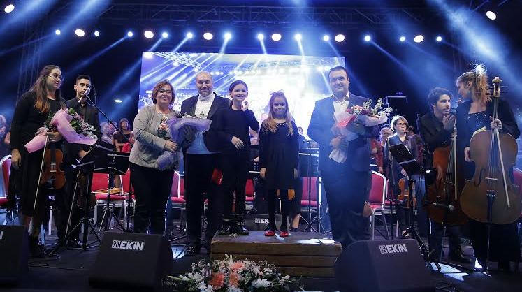 93. yıla erken kutlama