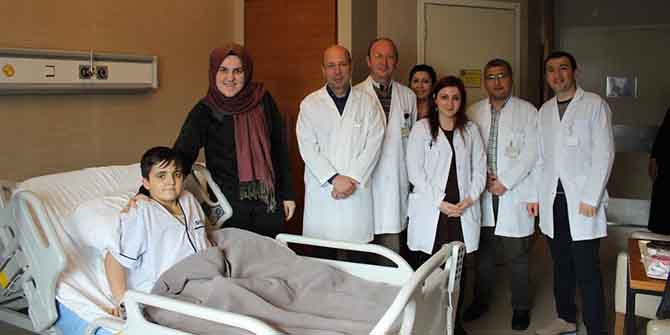 Abla Azize’den, kardeşe hayat