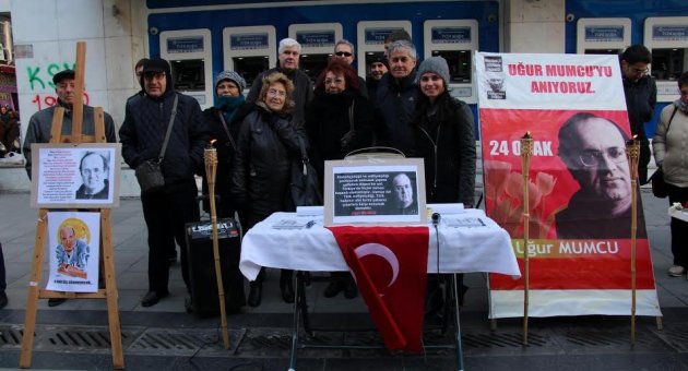 ADD Gençlik kolları Uğur Mumcu'yu andı