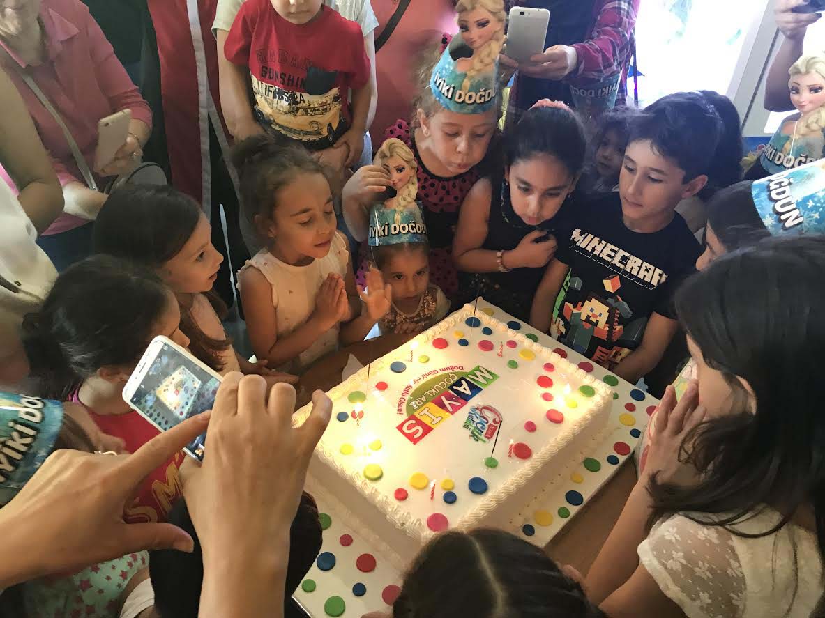 AGORA DOĞUM GÜNÜ PARTİSİ’NDE BULUŞTU!