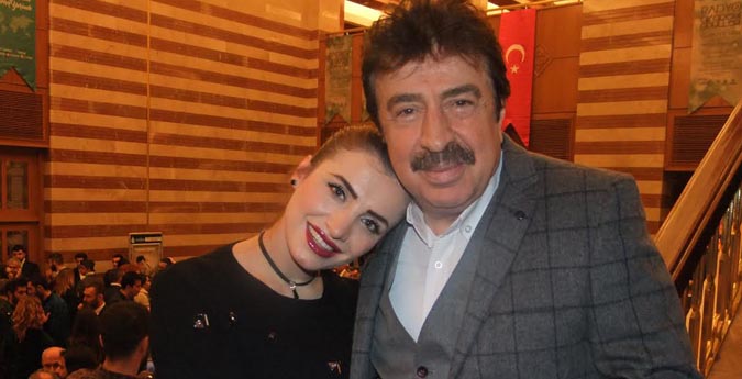 Ahmet Selçuk İlkan Şarkısını Güzel Okuyan Meryem Sevilen&#039;i Kutladı