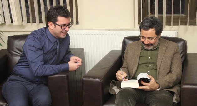 Ahmet Ümit, yeni romanında Bergama'yı anlatacak