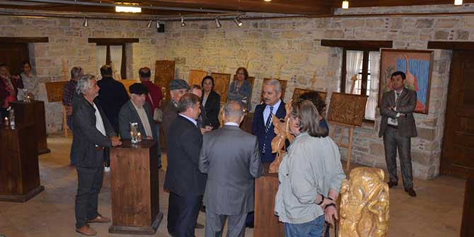 Ahşap Yontma ve Resim Sergisi İbramaki'de