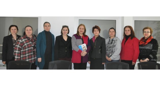 Akademisyen ve avukatlar kadına şiddete karşı el ele verdi