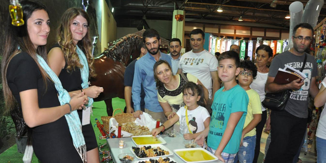 Akhisar Zeytin ve Yağlarıyla İzmir'i Etkiledi