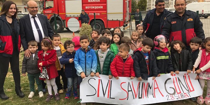 Alaşehirli Miniklere Sivil Savunma Dersi