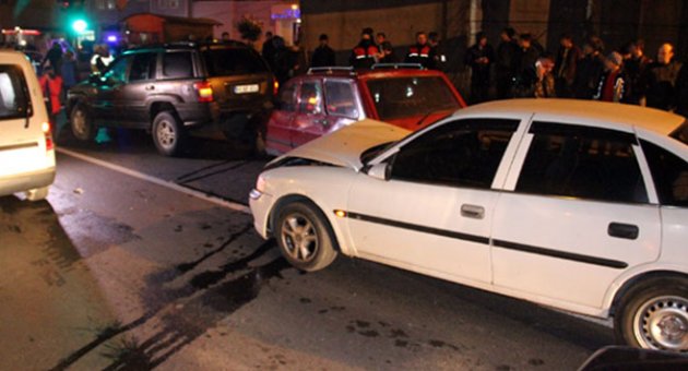 Alkollü sürücü zincirleme kazaya yol açtı