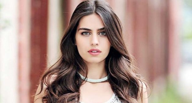 Amine Gülşe, Tolgahan Sayışman'a aşkını ilan etti