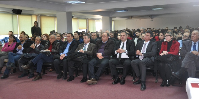 ANAYASA DEĞİŞİKLİĞİ İZMİR BAROSU’NDA TARTIŞILDI