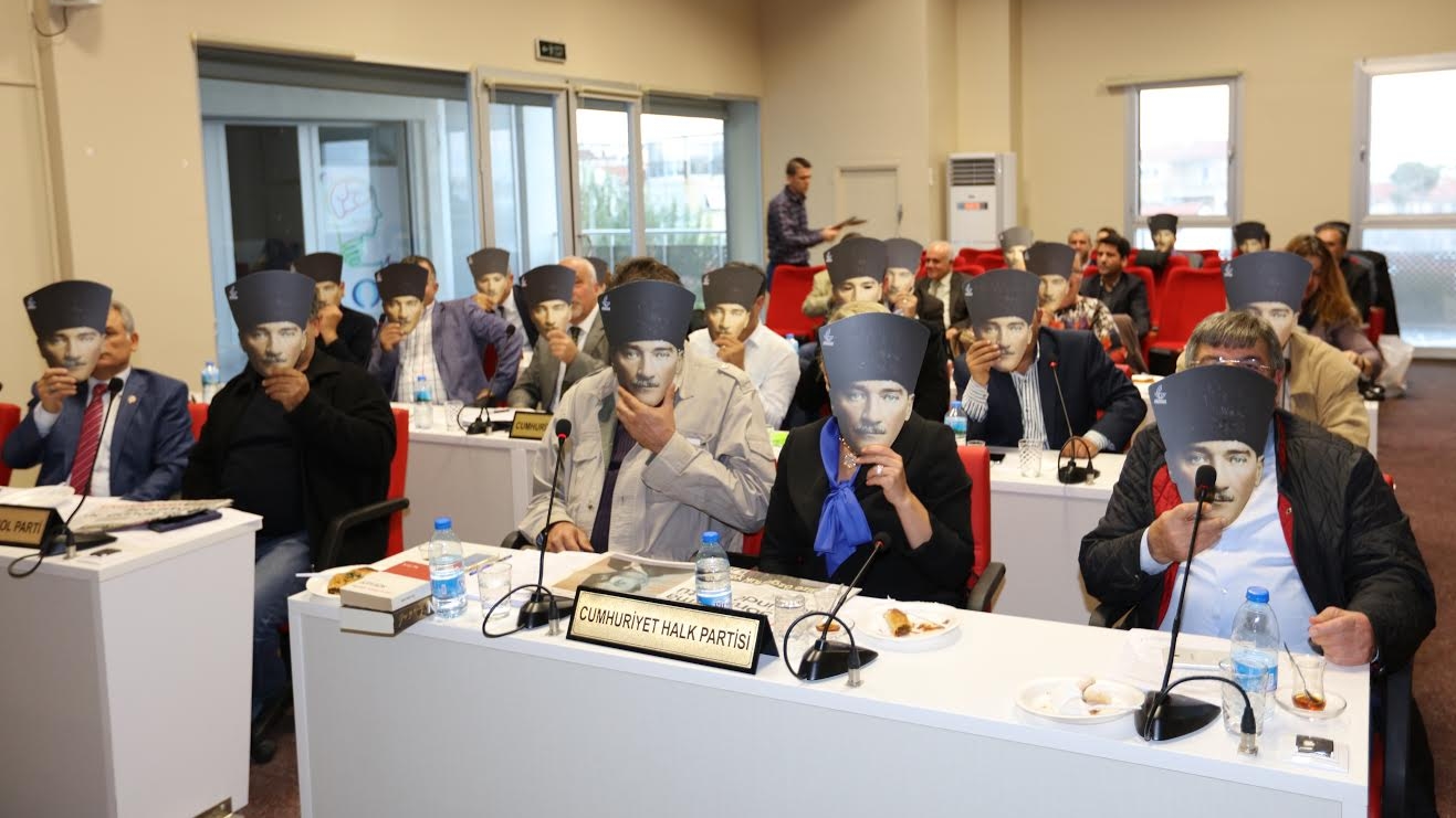 ATA'nın ismi Güzelbahçe Kültür Merkezi'ne Verildi